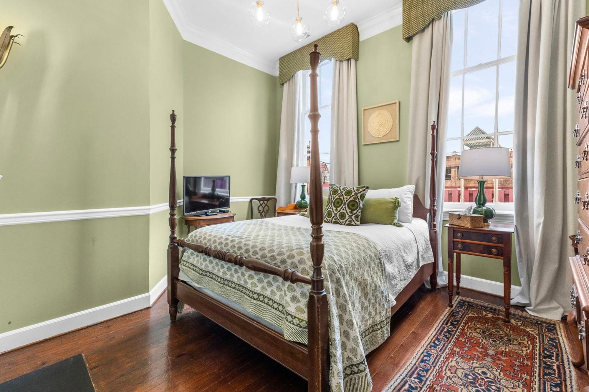 Leesburg Colonial Inn Экстерьер фото