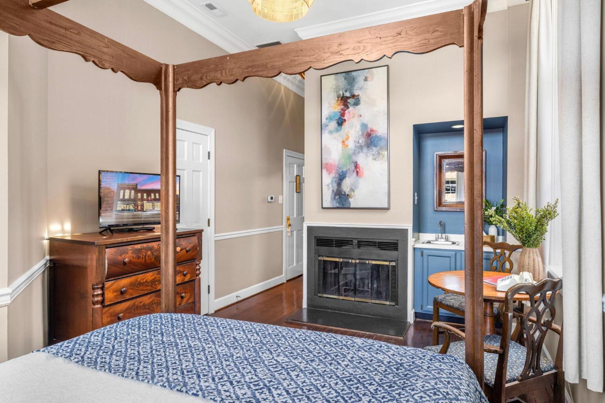 Leesburg Colonial Inn Экстерьер фото